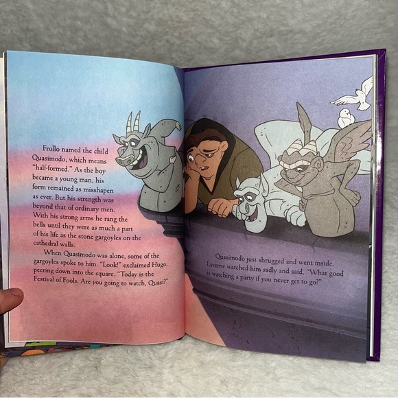 Disney 1996 The Hunchback of Notre Dame hardback book - Picture 8 of 11